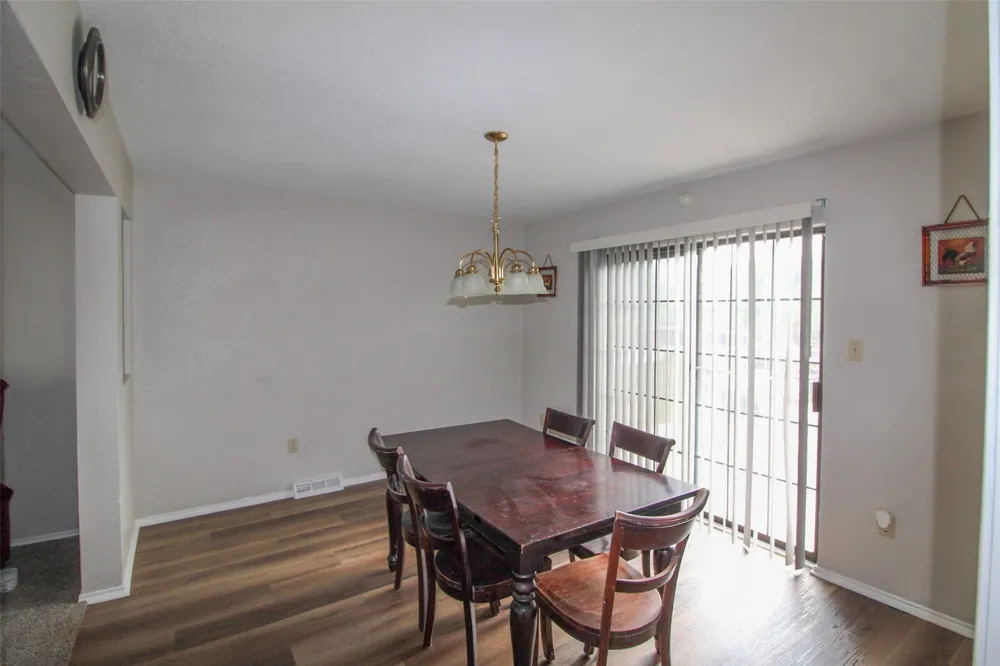 6111 Farmingdale Drive Arlington, TX 76001