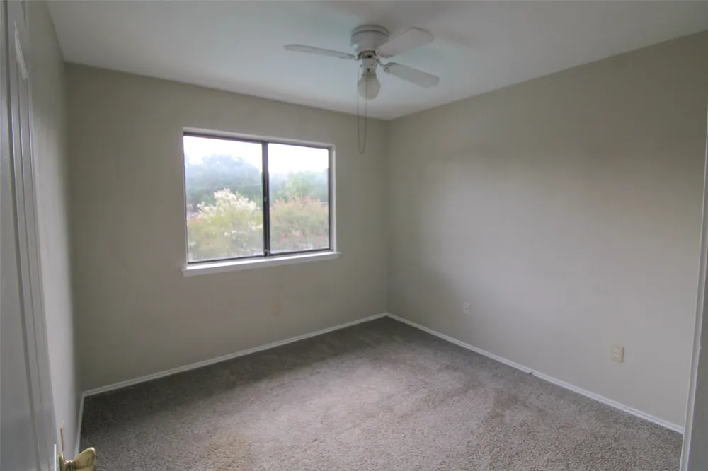 6111 Farmingdale Drive Arlington, TX 76001