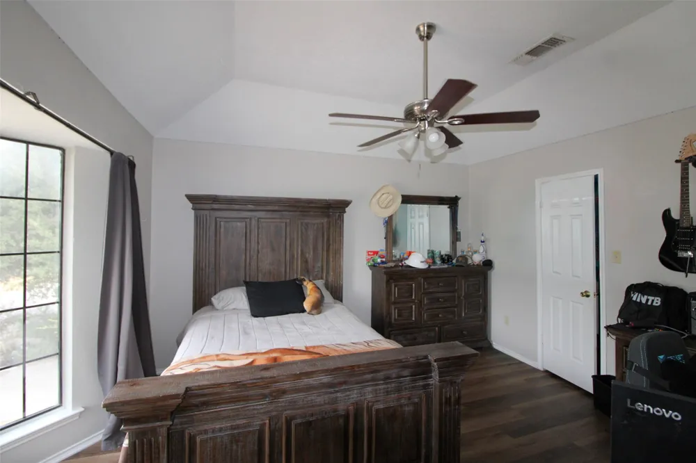 6111 Farmingdale Drive Arlington, TX 76001