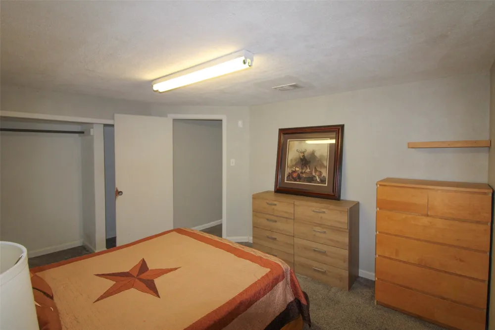 6111 Farmingdale Drive Arlington, TX 76001