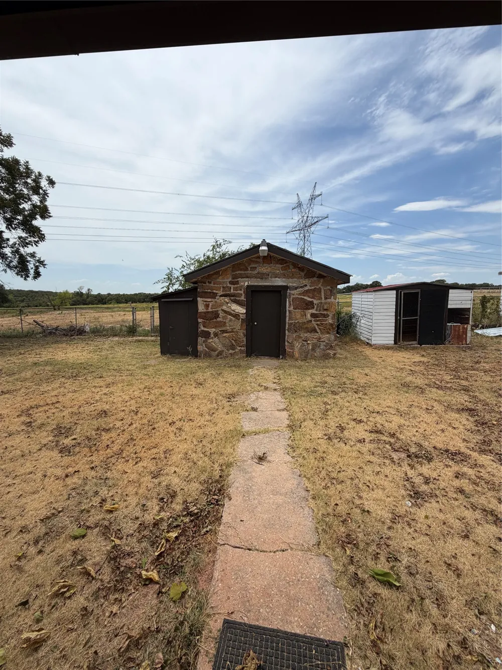 177 county road Poolville, TX 76487