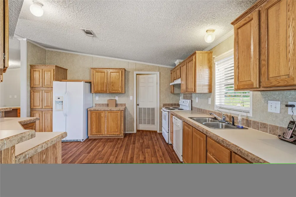 1402 County Road 185 Stephenville, TX 76401