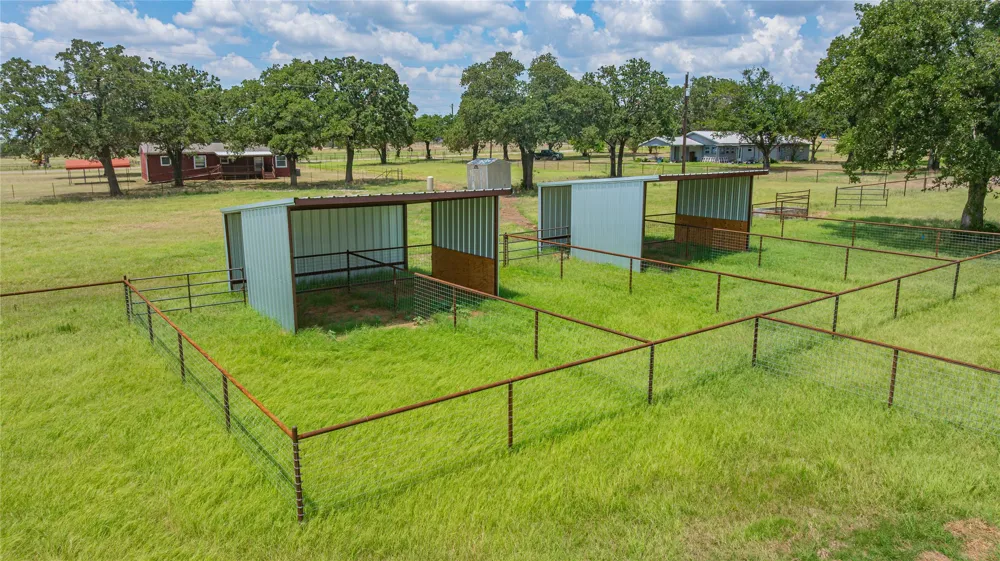 1402 County Road 185 Stephenville, TX 76401