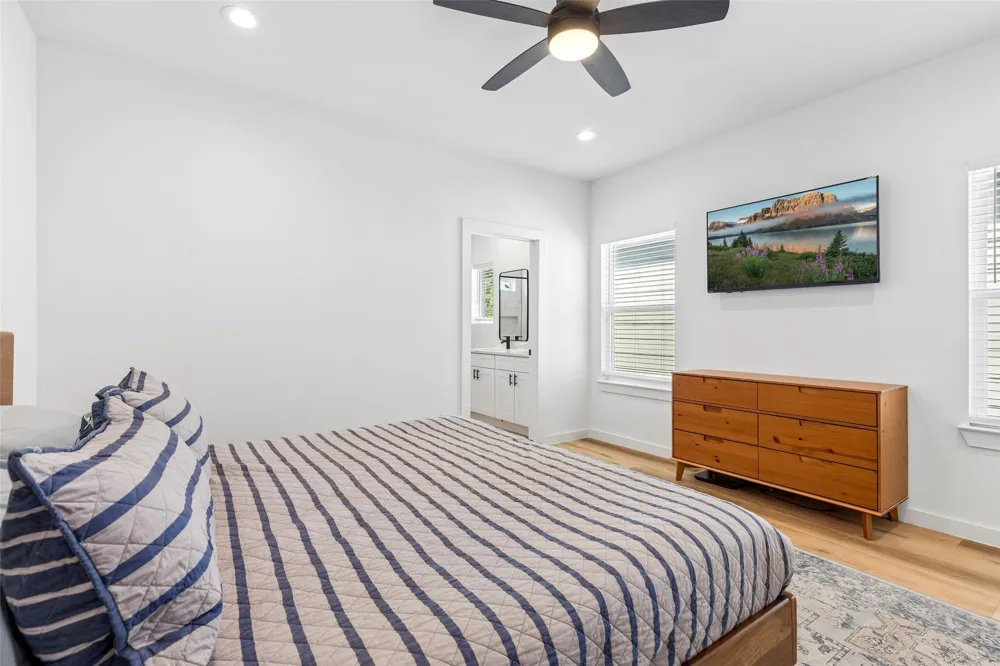 2225 Bethurum Avenue Dallas, TX 75215