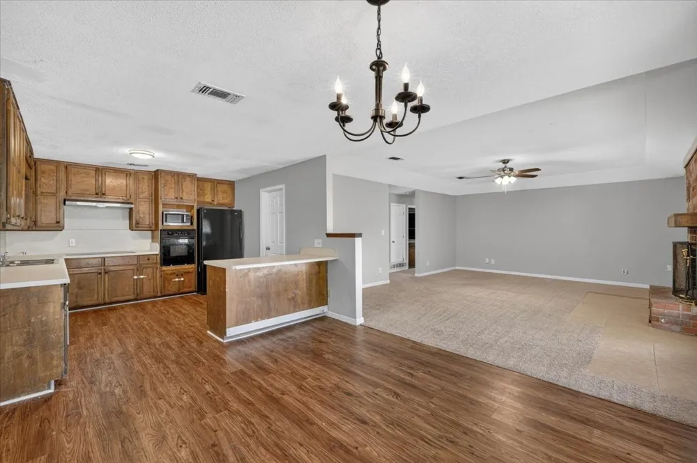 4000 Mountain Vista Drive Granbury, TX 76048