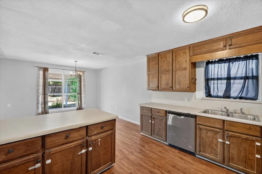 4000 Mountain Vista Drive Granbury, TX 76048