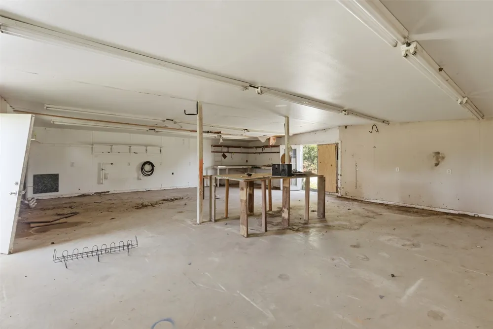 13810 E SH 67 Saltillo, TX 75478
