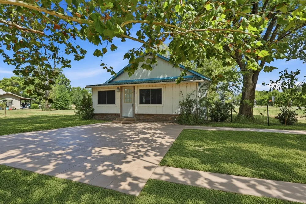 13810 E SH 67 Saltillo, TX 75478