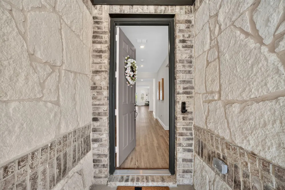 1024 Auburn Drive Justin, TX 76247