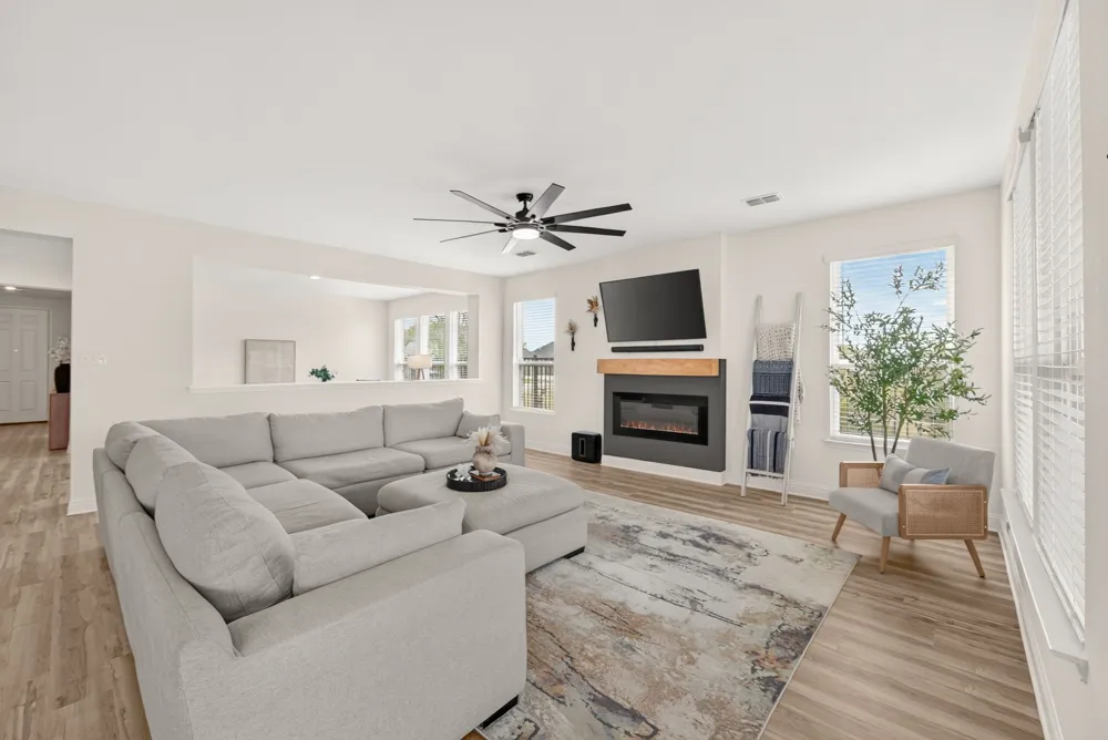1024 Auburn Drive Justin, TX 76247