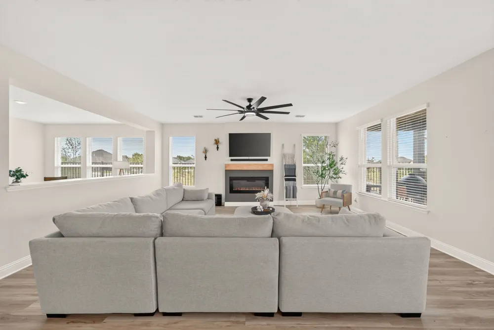 1024 Auburn Drive Justin, TX 76247