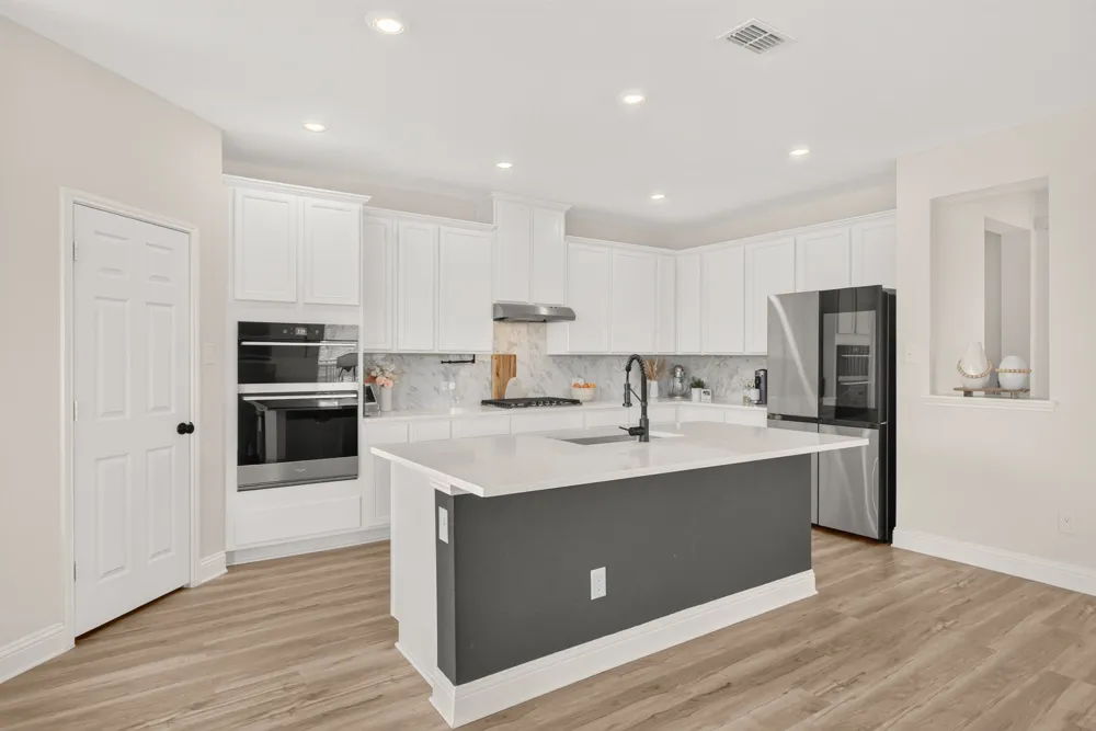 1024 Auburn Drive Justin, TX 76247