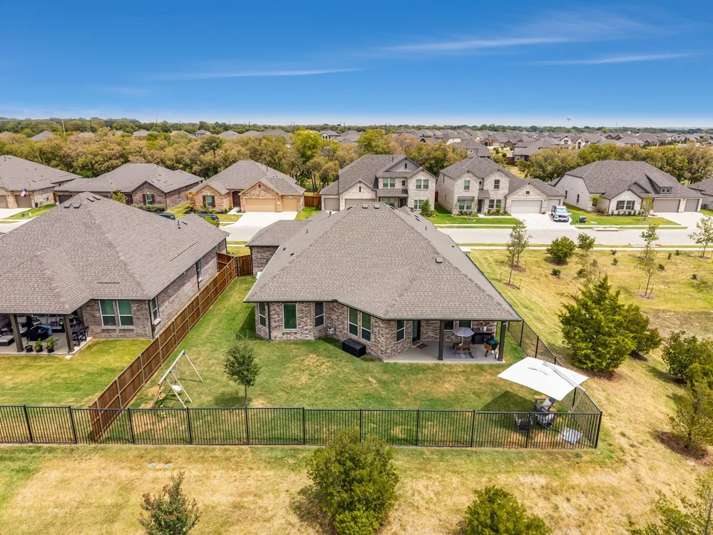 1024 Auburn Drive Justin, TX 76247
