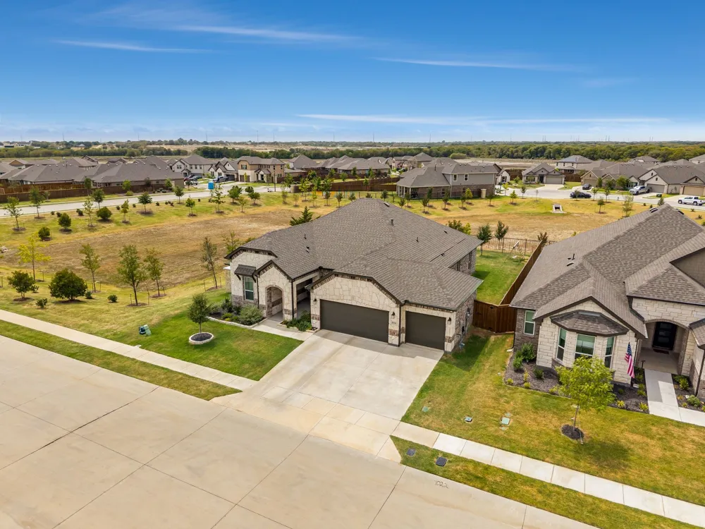 1024 Auburn Drive Justin, TX 76247
