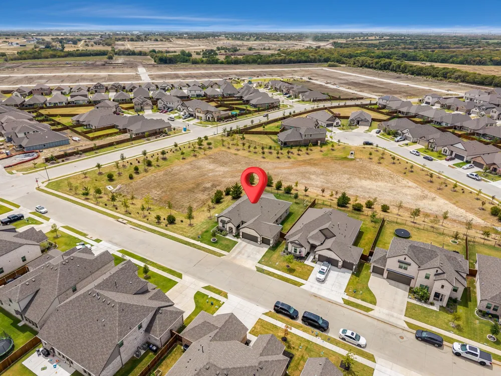 1024 Auburn Drive Justin, TX 76247