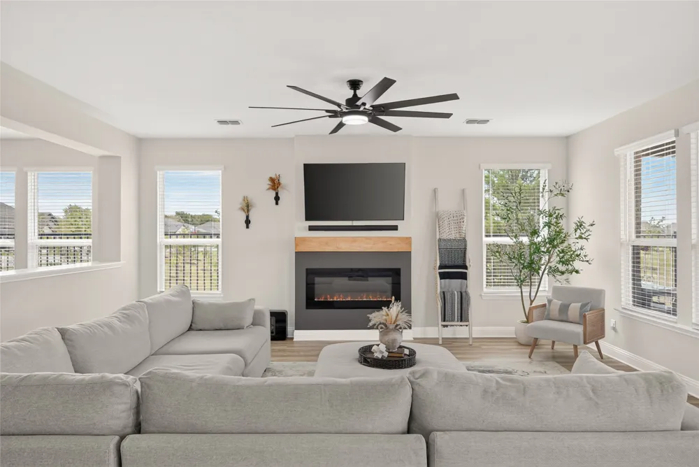 1024 Auburn Drive Justin, TX 76247