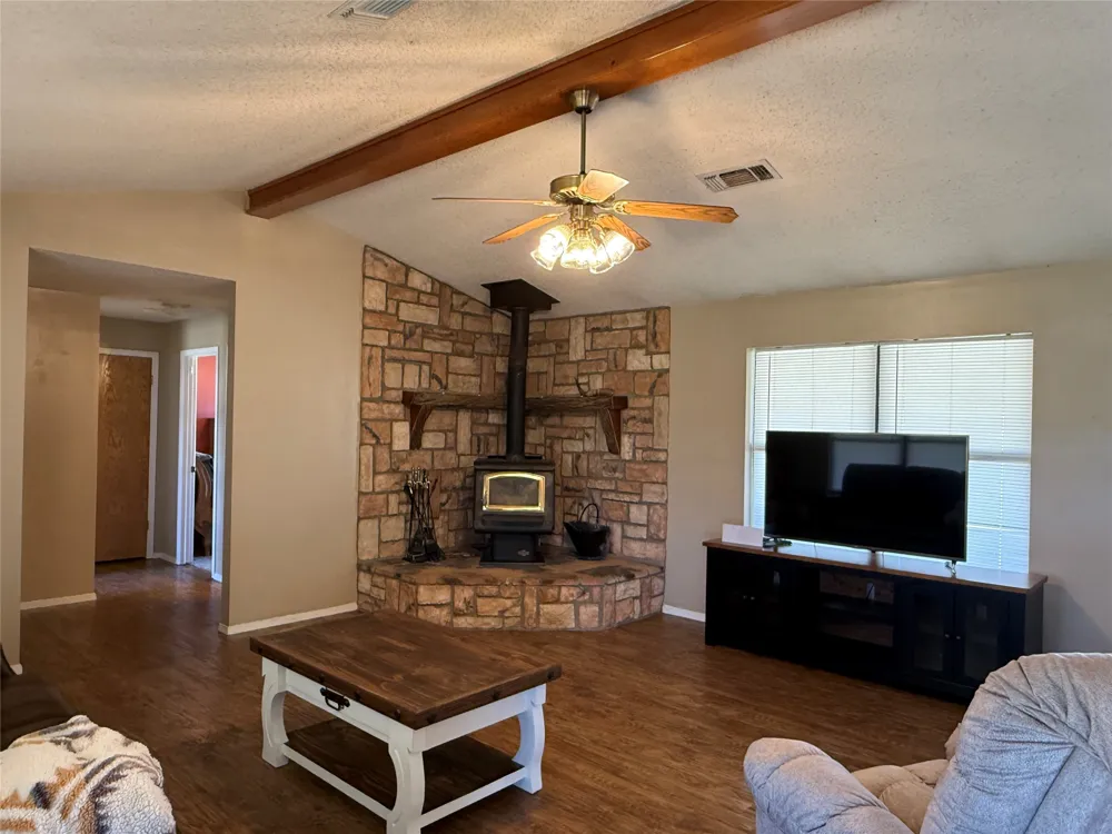 601 Highway 588 Comanche, TX 76442