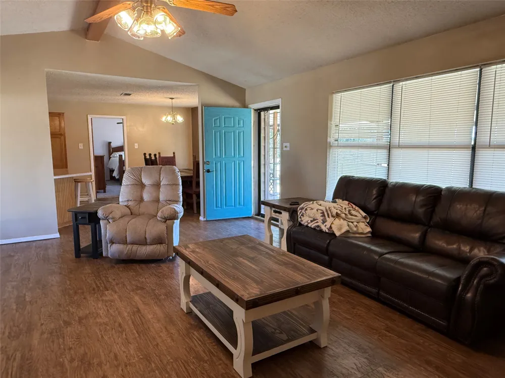 601 Highway 588 Comanche, TX 76442