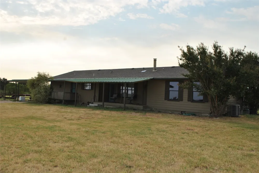 601 Highway 588 Comanche, TX 76442