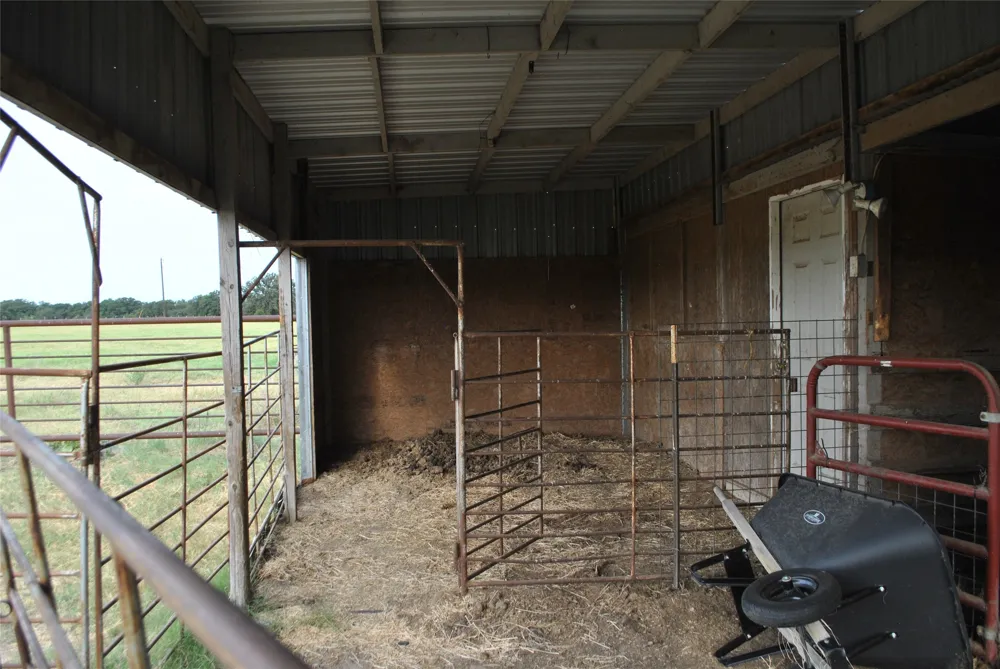 601 Highway 588 Comanche, TX 76442
