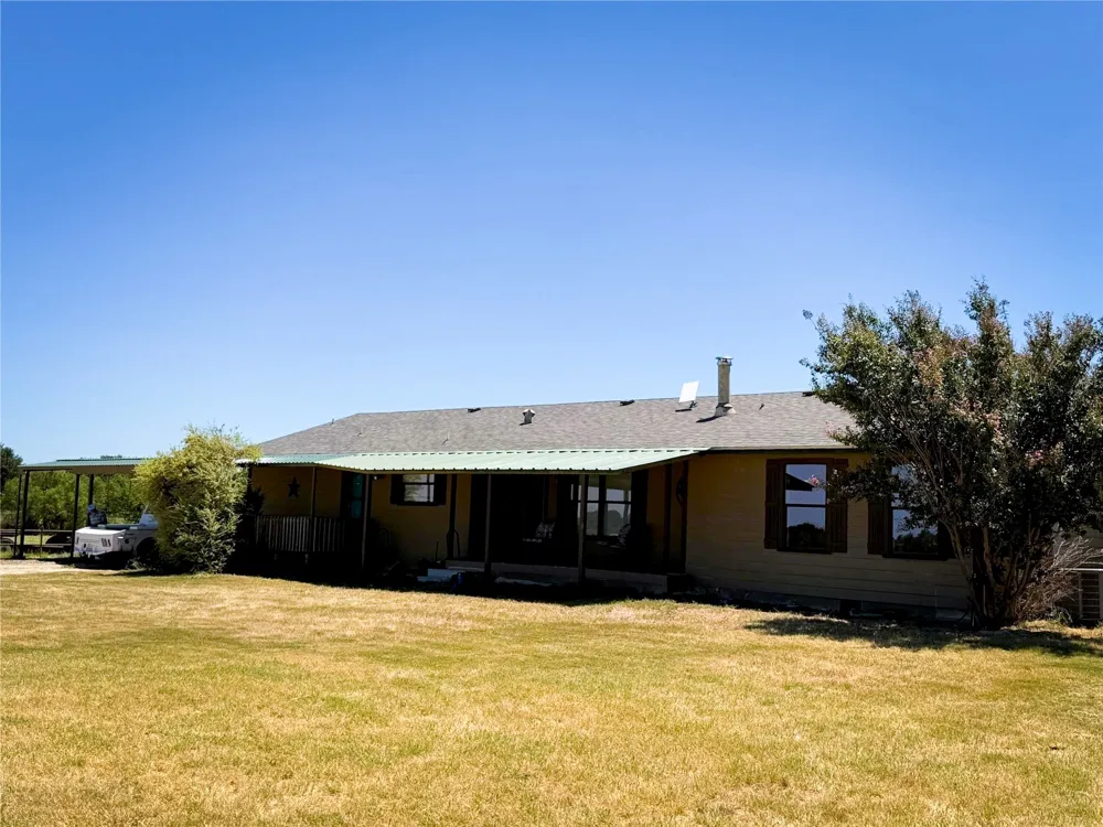 601 Highway 588 Comanche, TX 76442