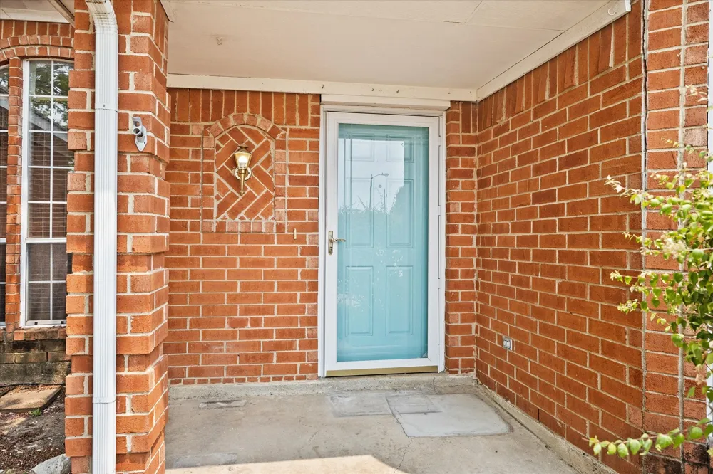 2416 Liles Lane Mesquite, TX 75181