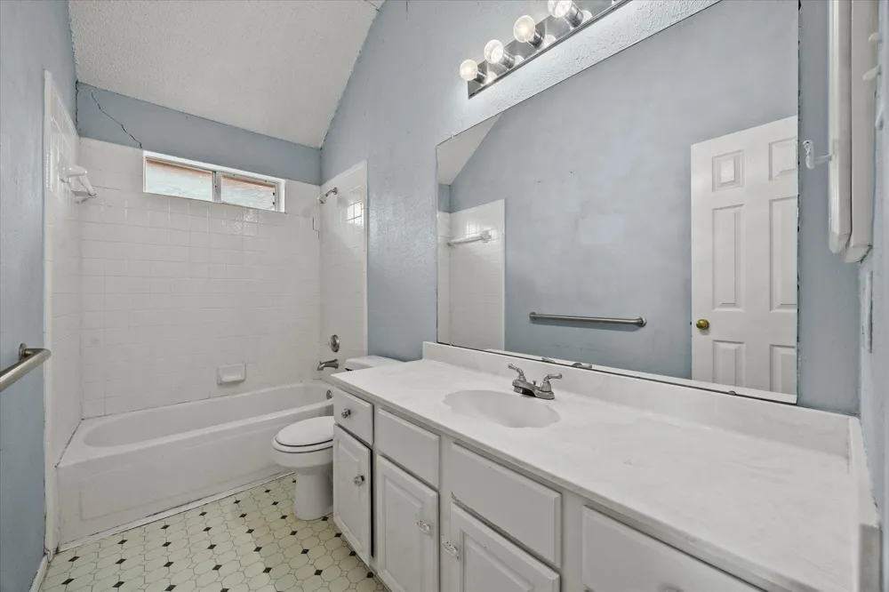 2416 Liles Lane Mesquite, TX 75181