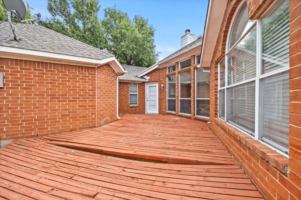 2416 Liles Lane Mesquite, TX 75181