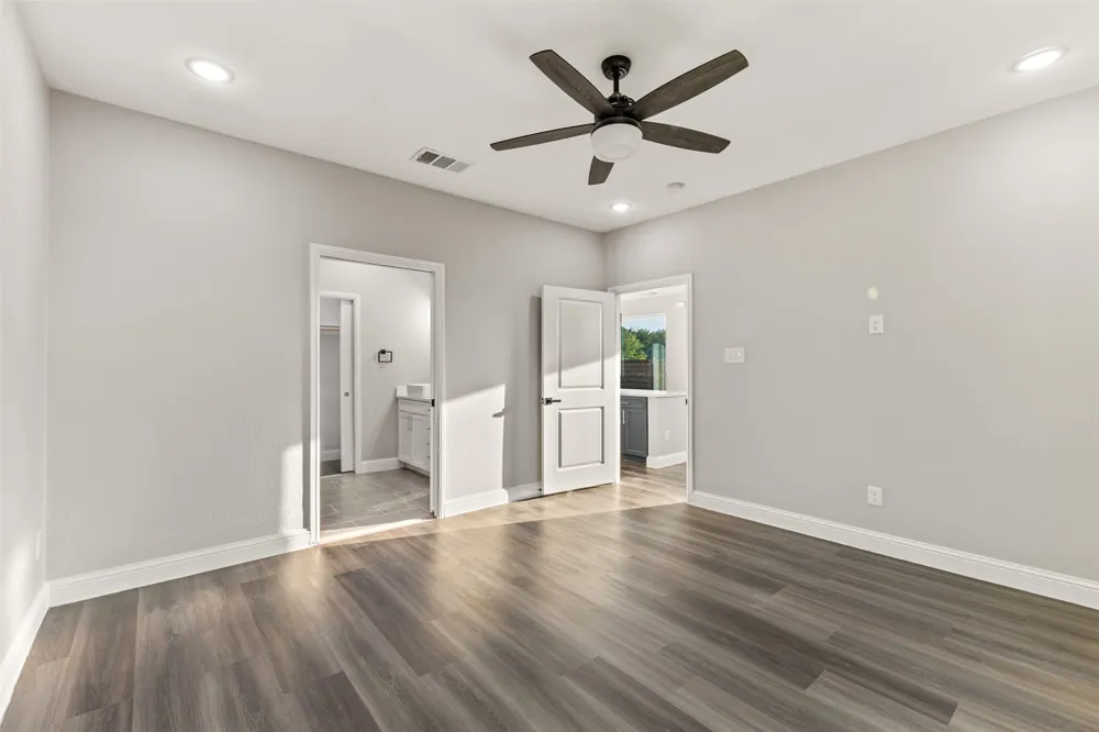 825 Premier Parkway Grand Prairie, TX 75051