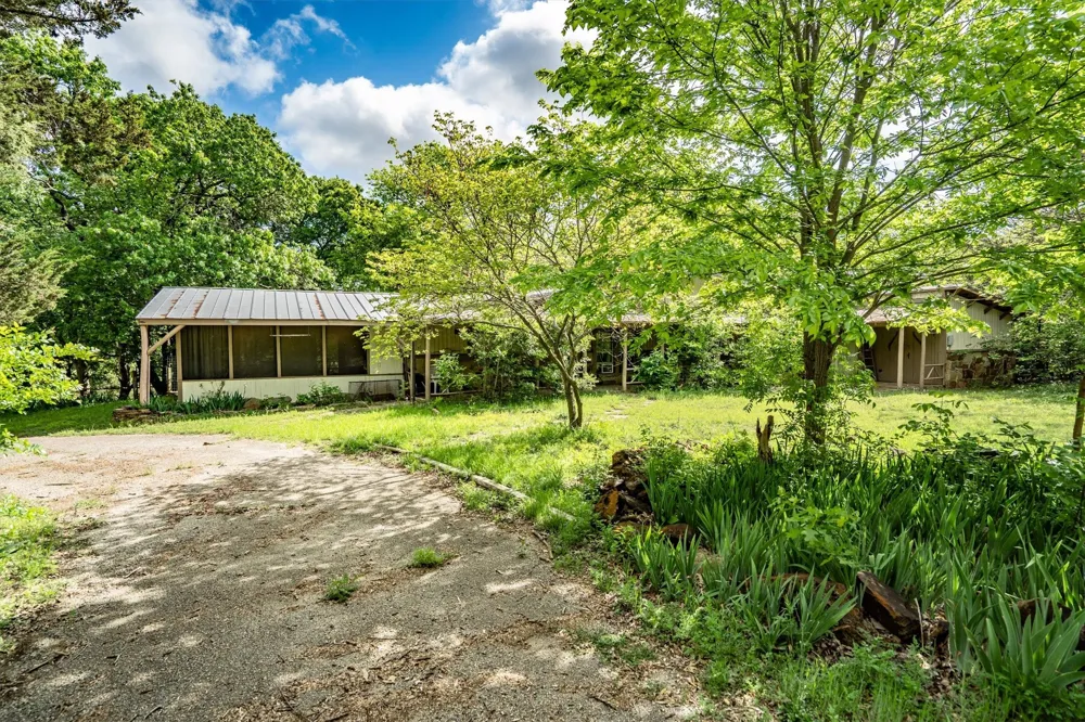 3135 County Road 427 Anna, TX 75409