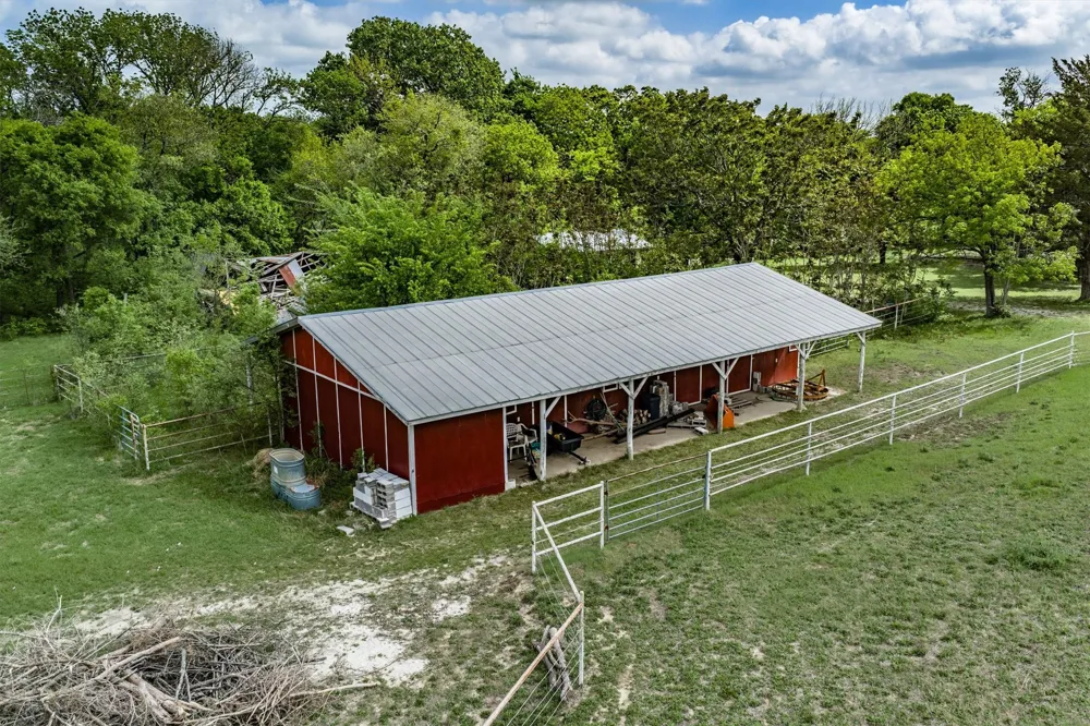 3135 County Road 427 Anna, TX 75409