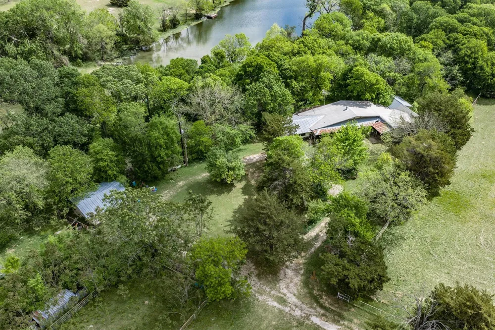 3135 County Road 427 Anna, TX 75409