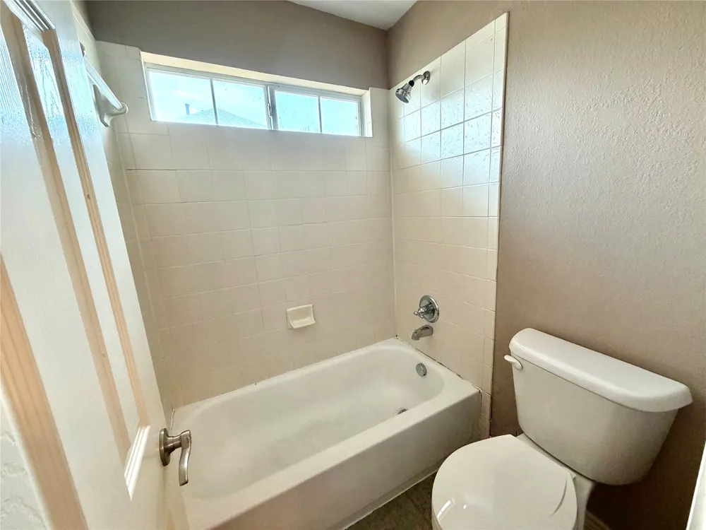 836 Hunters Glen Murphy, TX 75094