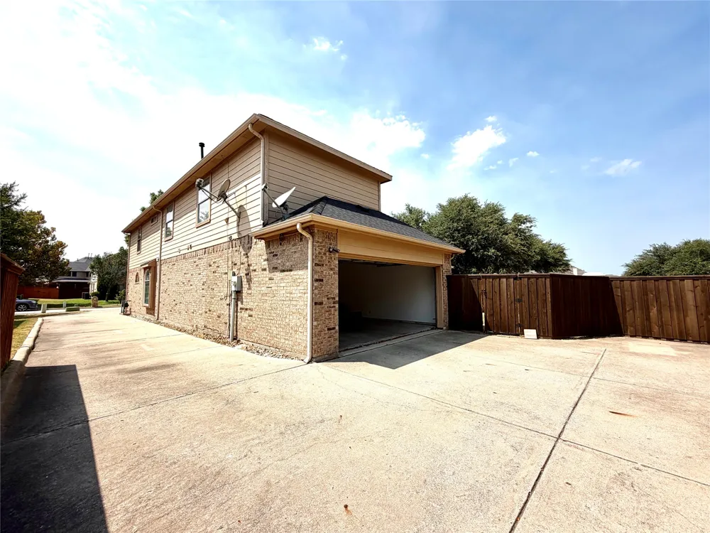836 Hunters Glen Murphy, TX 75094