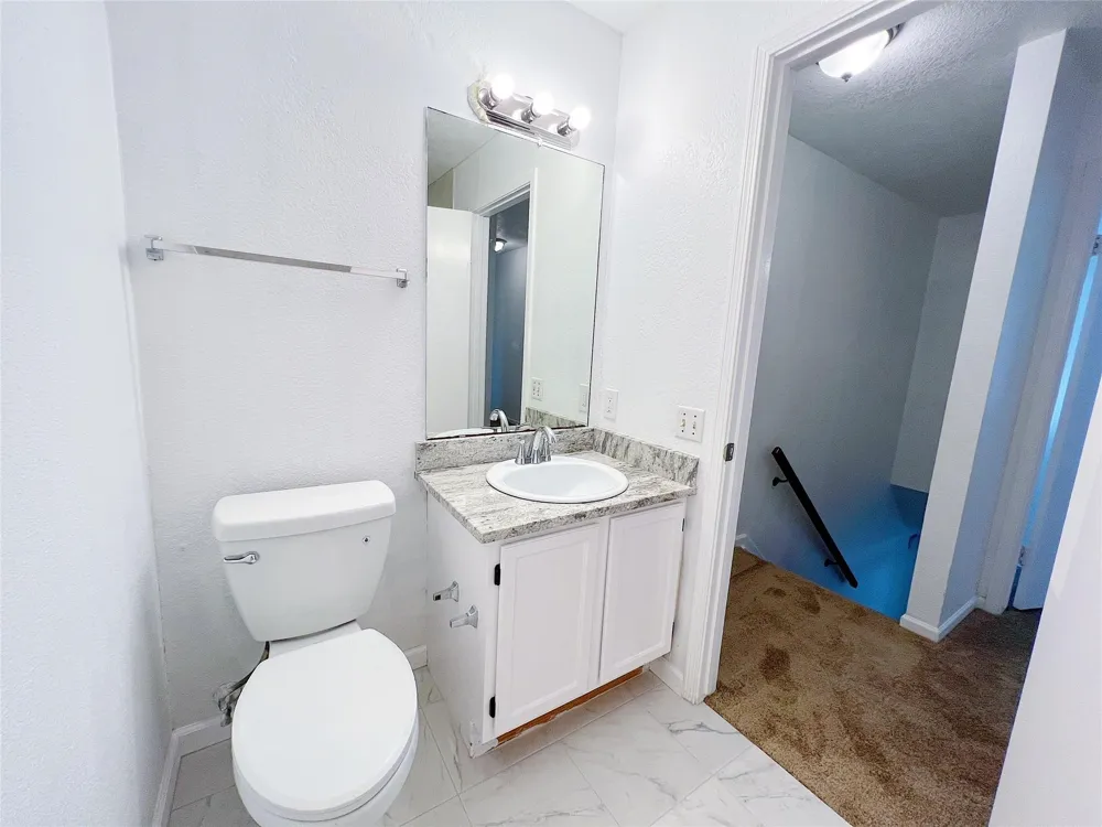 616 Valley Spring Drive Arlington, TX 76018