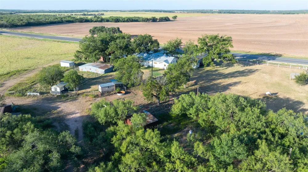817 ST HWY 153 Wingate, TX 79566