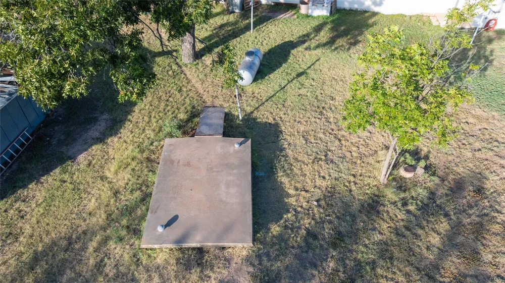 817 ST HWY 153 Wingate, TX 79566