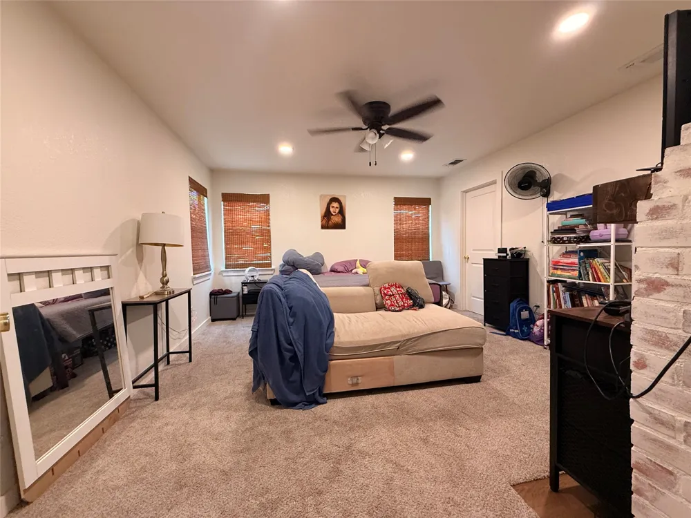 817 ST HWY 153 Wingate, TX 79566