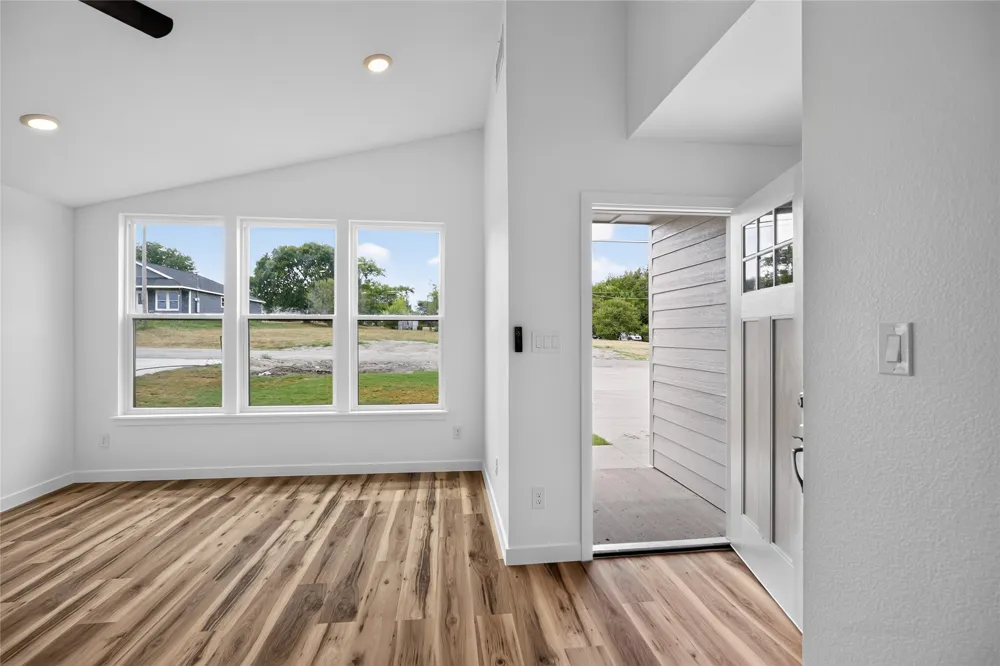 104 E Miller Street Whitewright, TX 75491