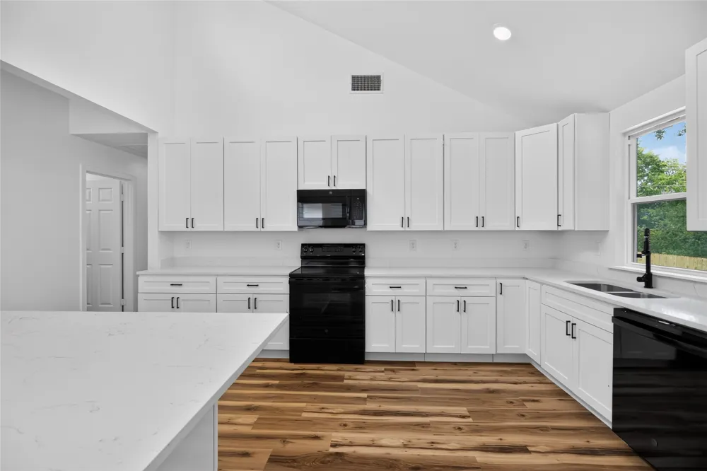 104 E Miller Street Whitewright, TX 75491