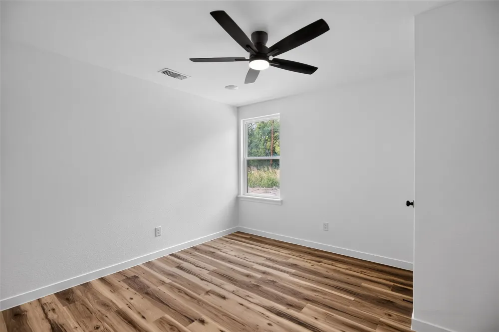 104 E Miller Street Whitewright, TX 75491