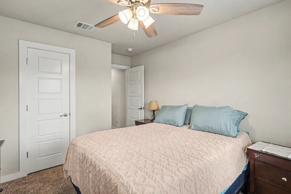 1512 Central Park Drive Alvarado, TX 76009