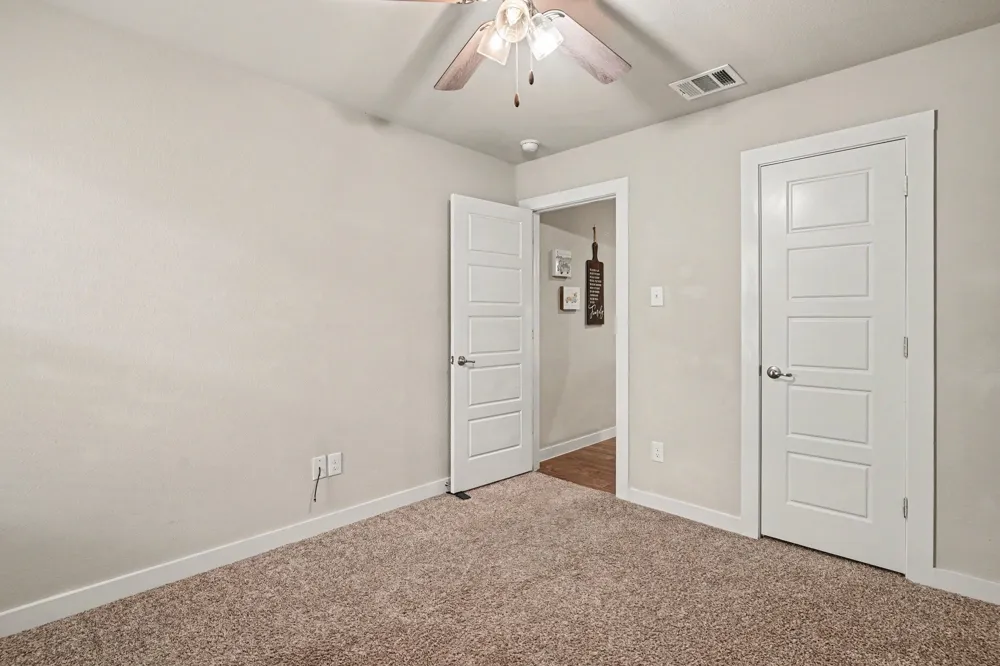 1512 Central Park Drive Alvarado, TX 76009