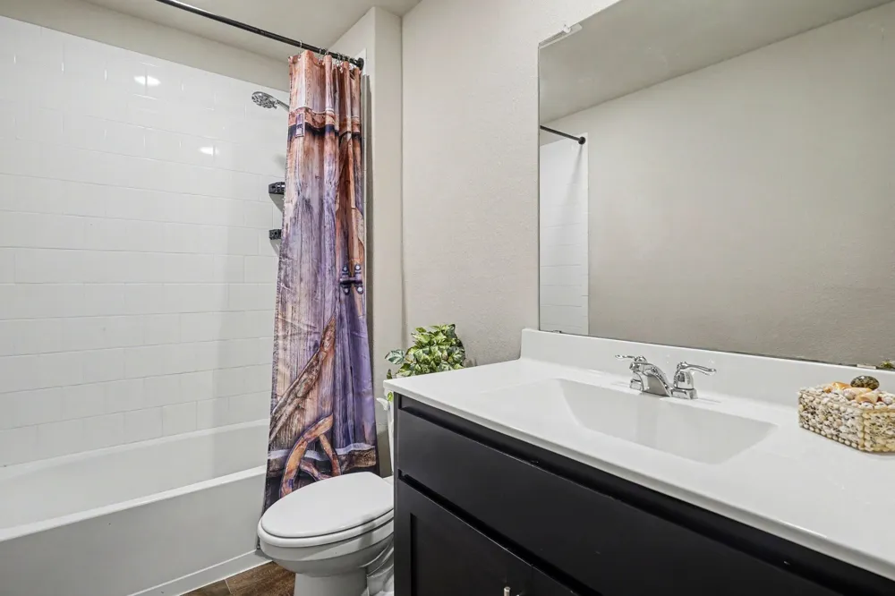 1512 Central Park Drive Alvarado, TX 76009