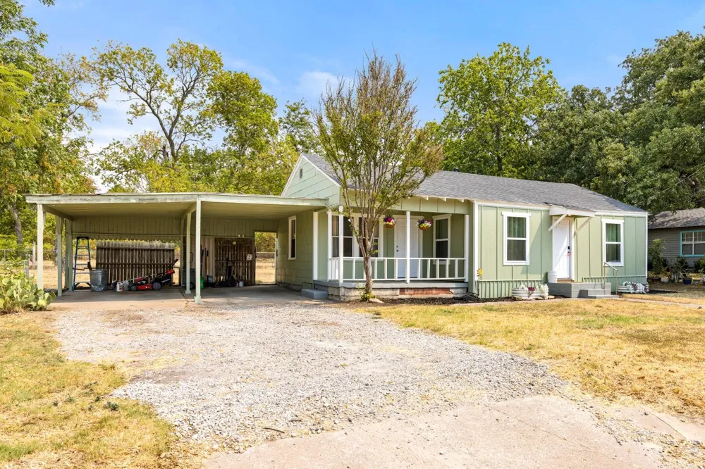 207 E 4th Street Weatherford, TX 76086