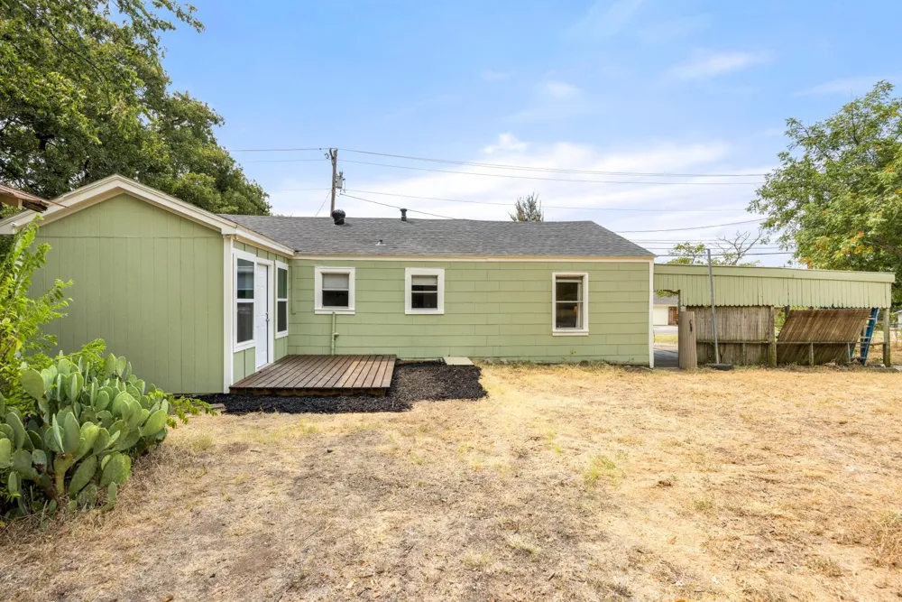 207 E 4th Street Weatherford, TX 76086