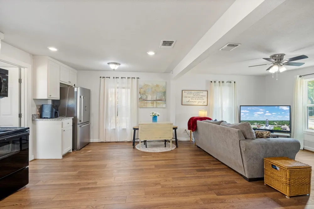 207 E 4th Street Weatherford, TX 76086