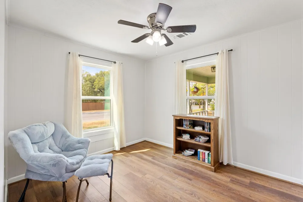 207 E 4th Street Weatherford, TX 76086