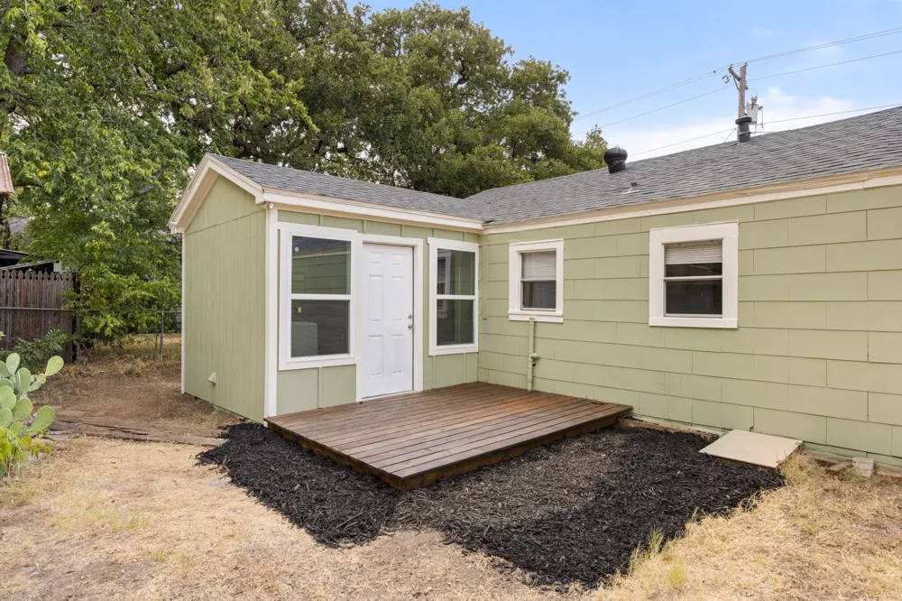 207 E 4th Street Weatherford, TX 76086
