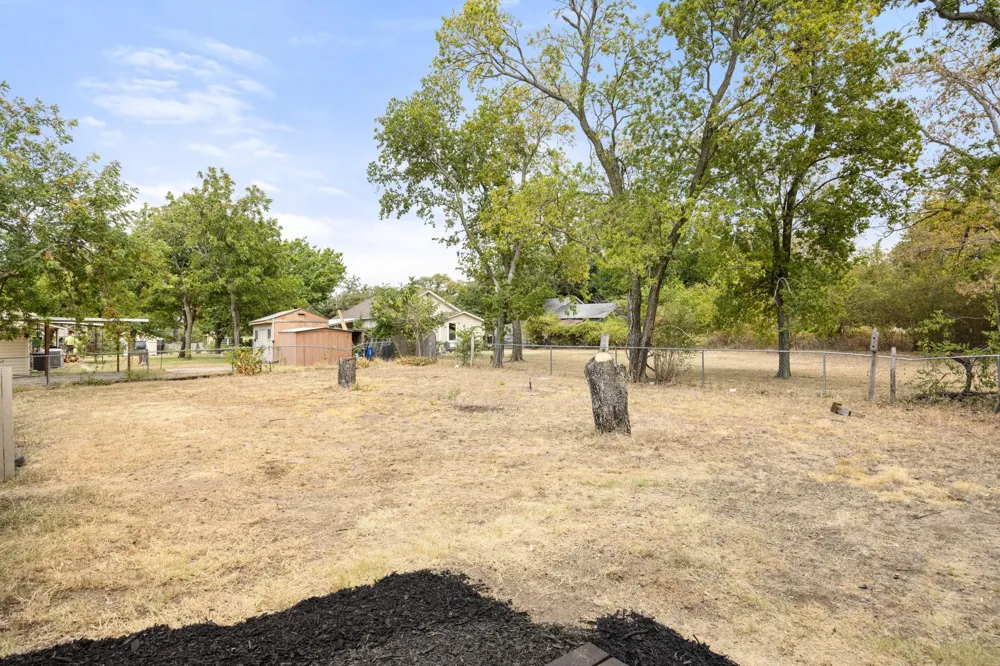 207 E 4th Street Weatherford, TX 76086